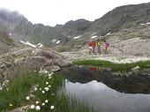 Da Carona al Pizzo del Becco (2507 m.) per via ferrata, con discesa dal Passo di Sardegnana e dai Laghi Gemelli